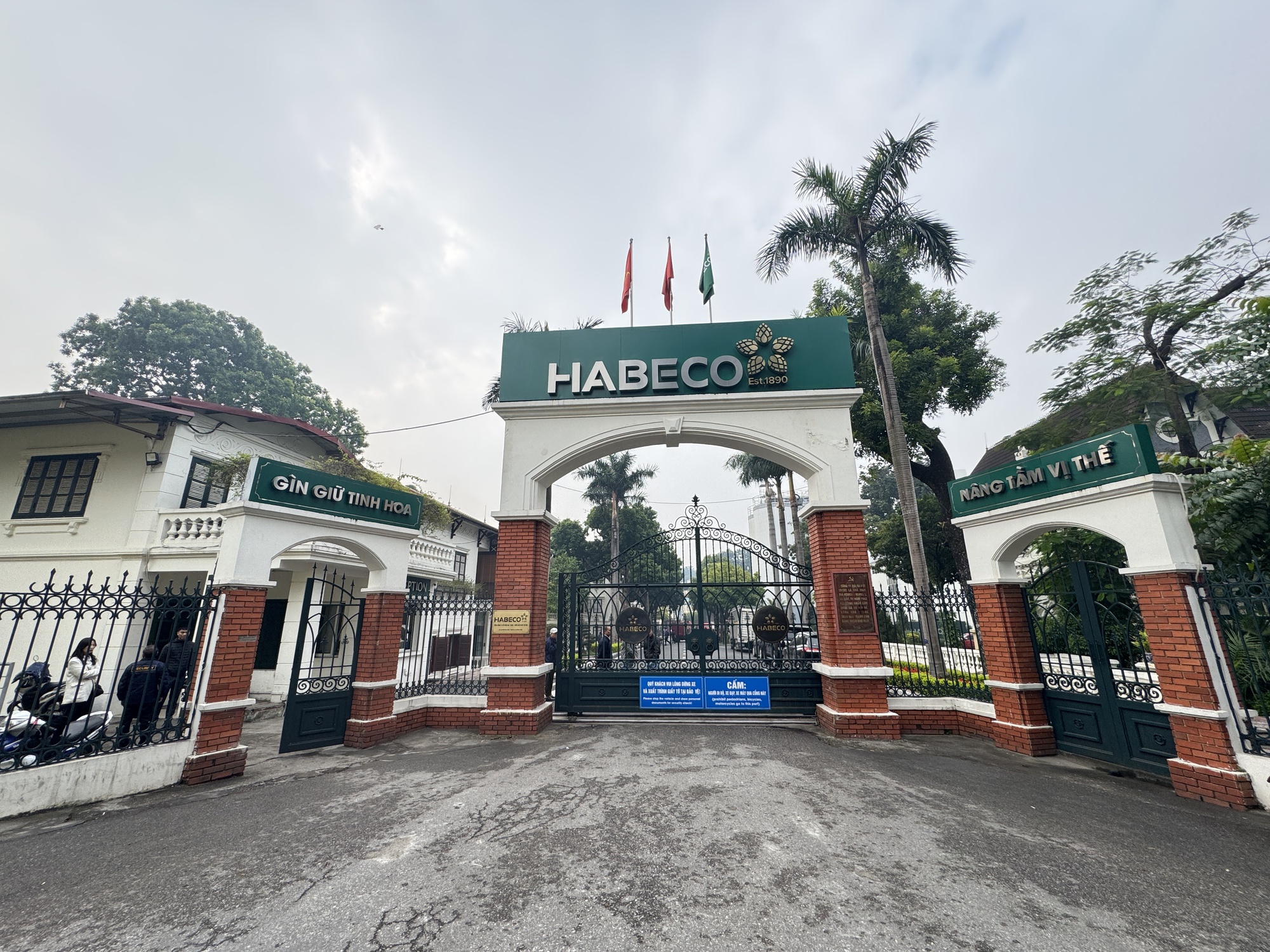 Hiện trường vụ cháy Nhà máy Bia Hà Nội Habeco