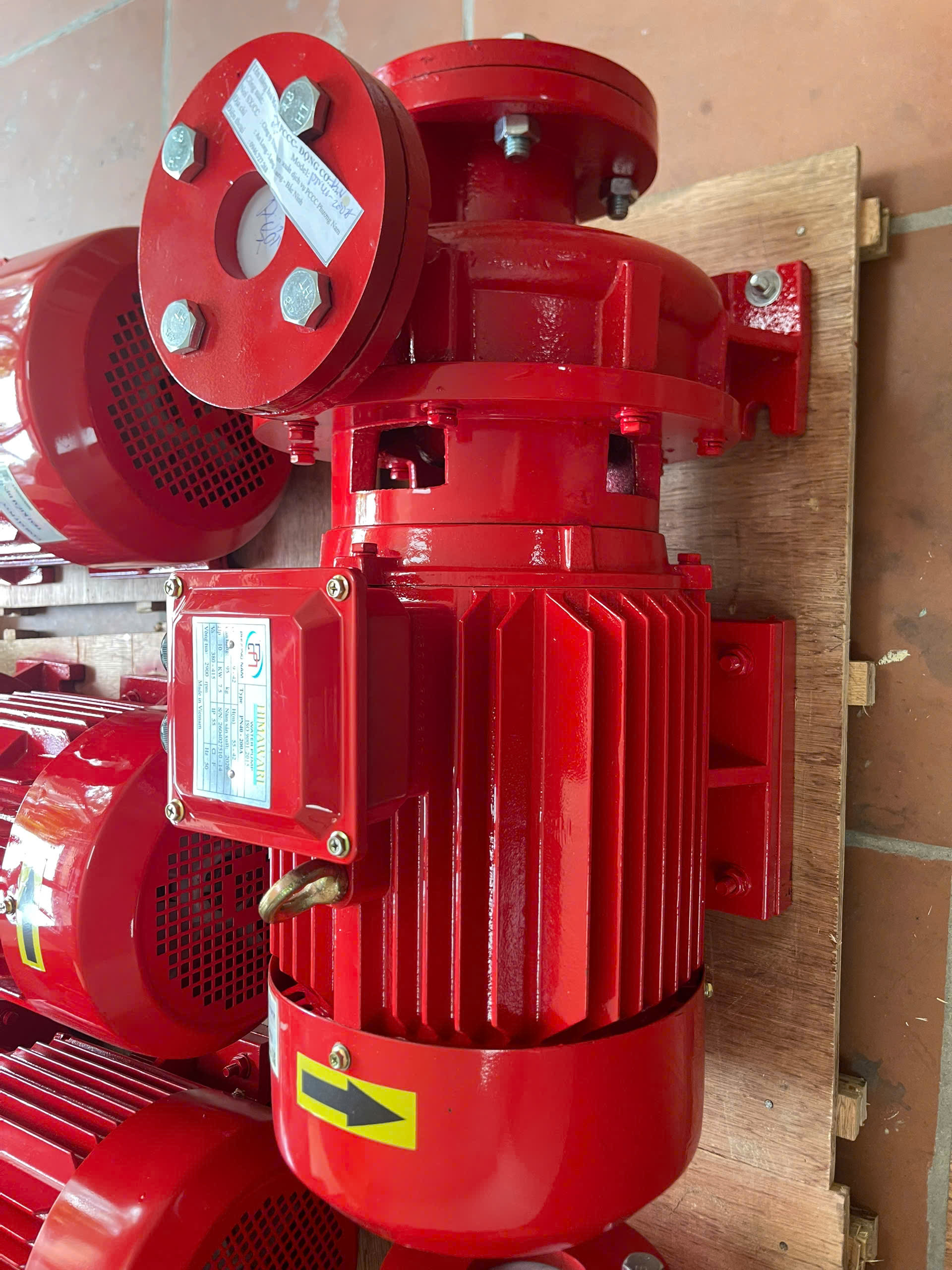 Máy bơm PCCC đầu liền Công suất:  10 hp / 7.5 kw Hãng: HIMAWARI- VN
